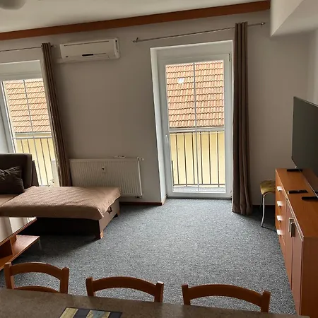 Park & Apartamento Piest'any